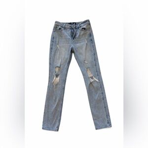 Hollister Distressed Ultra High Rise Mom Jeans – Size 25R